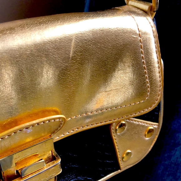 Gold and Black Evening Bag - Picture 6 of 7